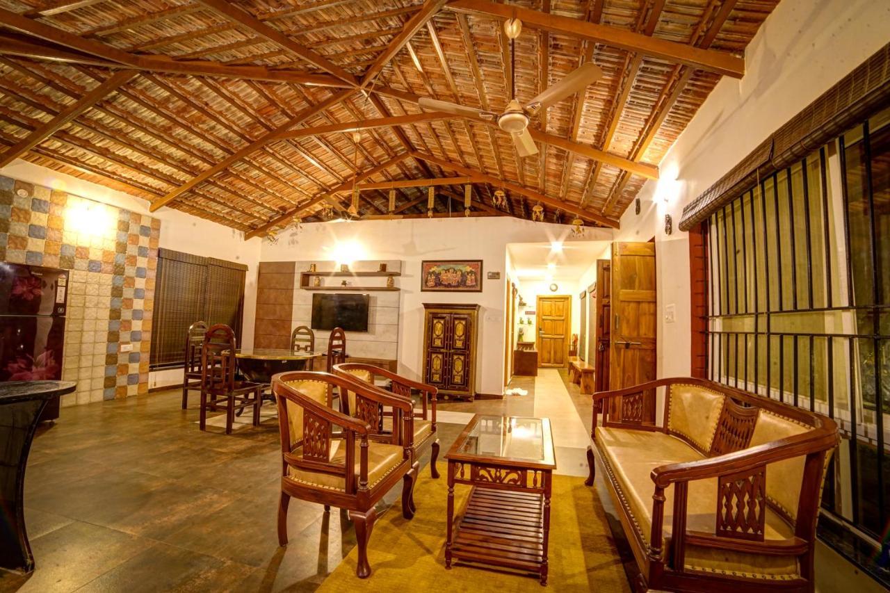 Brown Town Resort & Spa Hyderabad Esterno foto