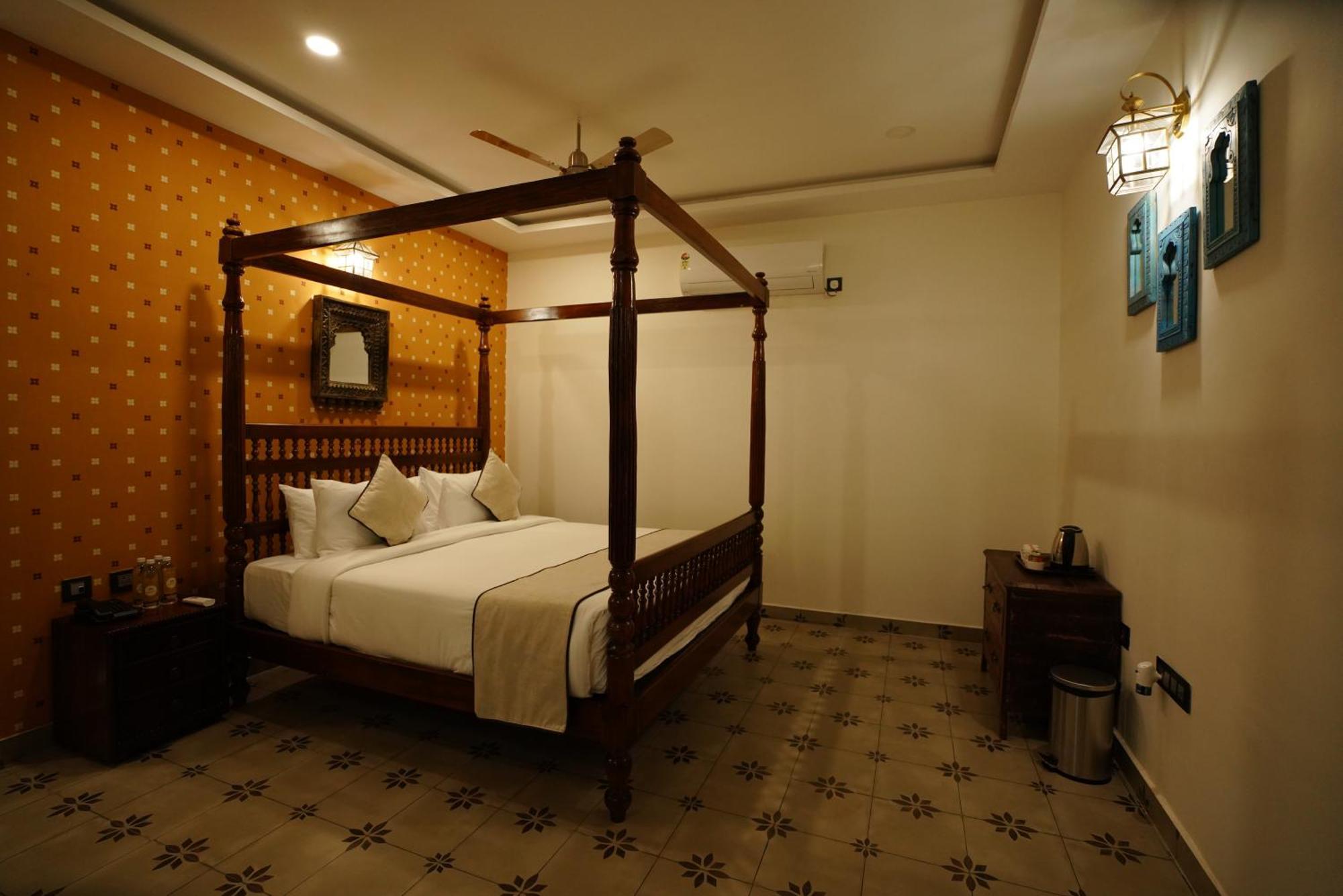 Brown Town Resort & Spa Hyderabad Esterno foto